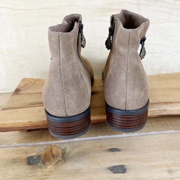 Bettye Muller Tan Suede Trinity Ankle Boot NEW 9.5 Bee Comfortable - Picture 7 of 8